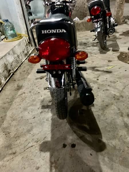 Honda 125 2024 4