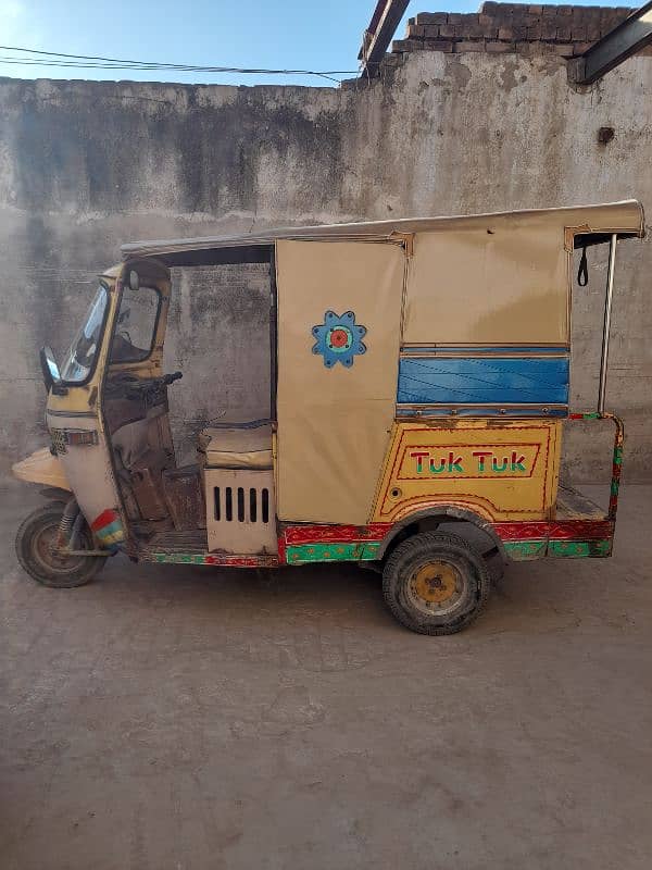 tuk tuk 8