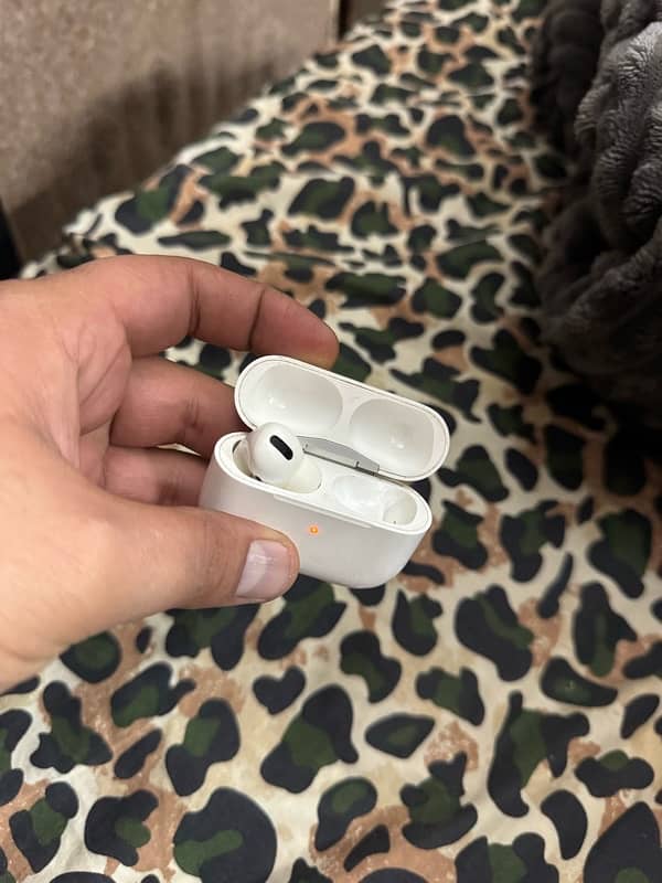 apple airpods pro orignal for sale 1