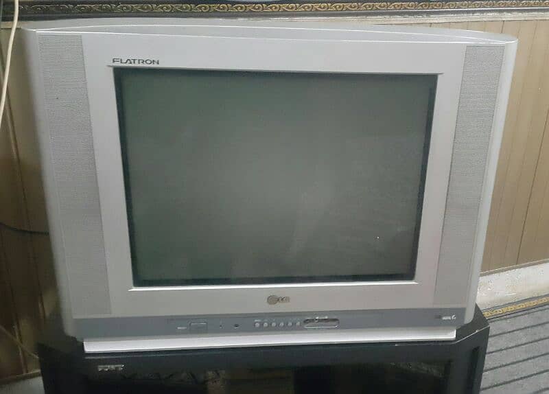 LG FIATRON TV 21" Excellent condition  with trolley  0300/947/27/96 1