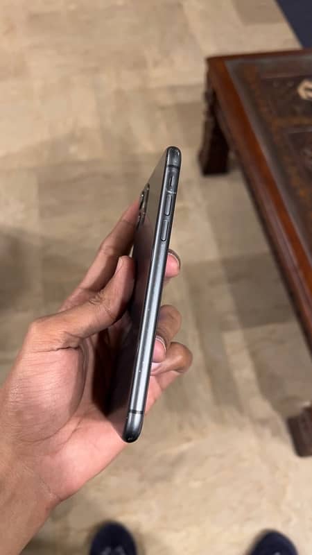 iPhone 11 128gb FACTORY 4