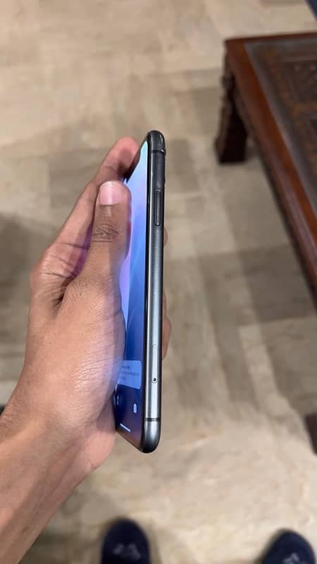 iPhone 11 128gb FACTORY 5