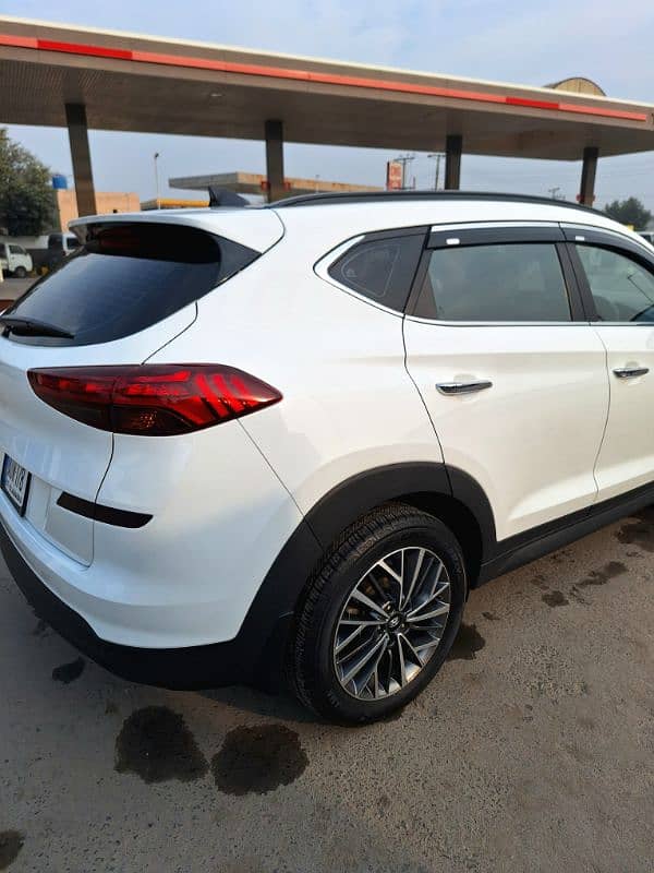 Hyundai Tucson 2021 14