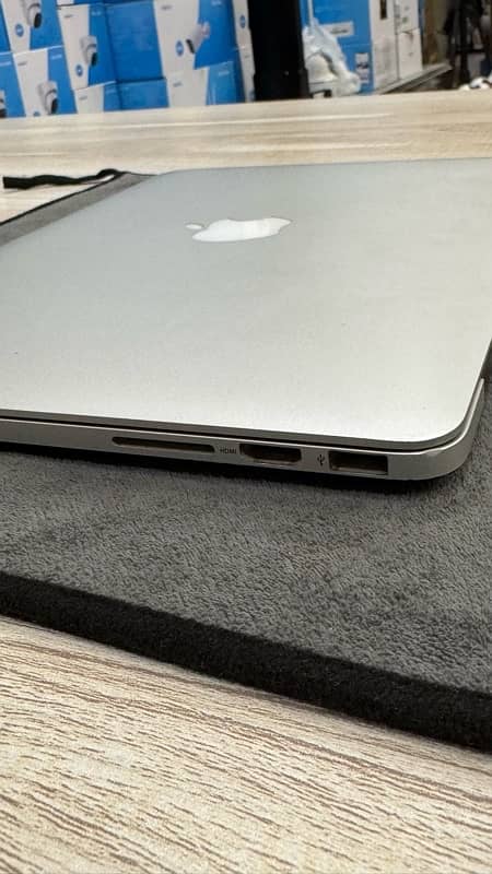 Macbook Pro Ratina 13” Late 2012 Core i5, 8GB, 256GB 3