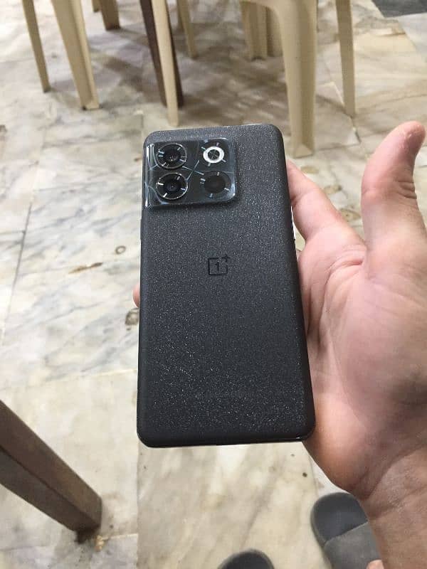 OnePlus 10t 5g 8/128 non pta with 65w charger 2