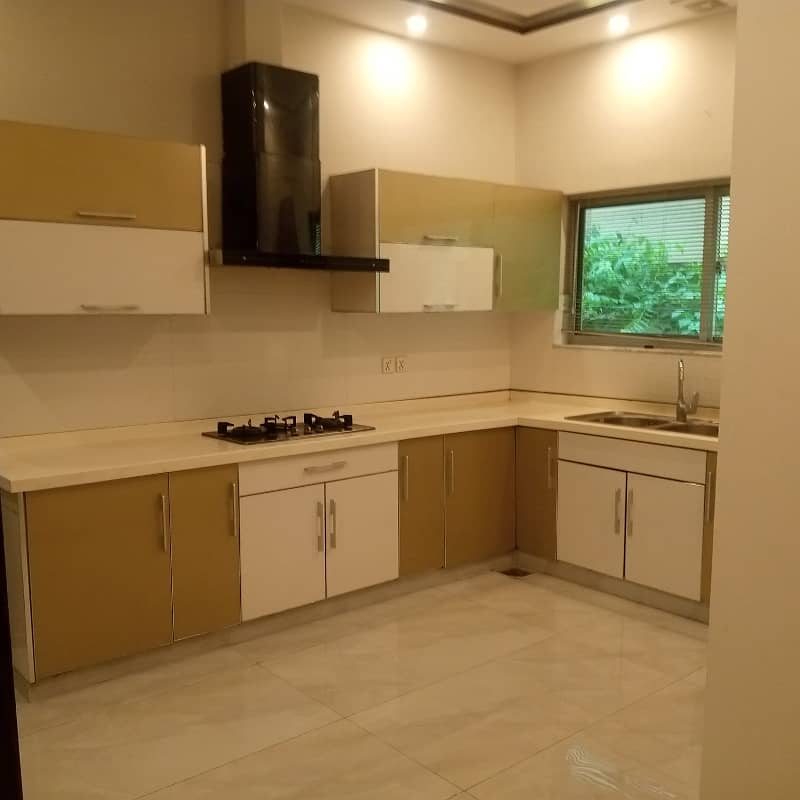 Upper Portion For Rent 6