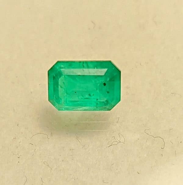 Natural Emeralds Swat (0.90 cents) 0