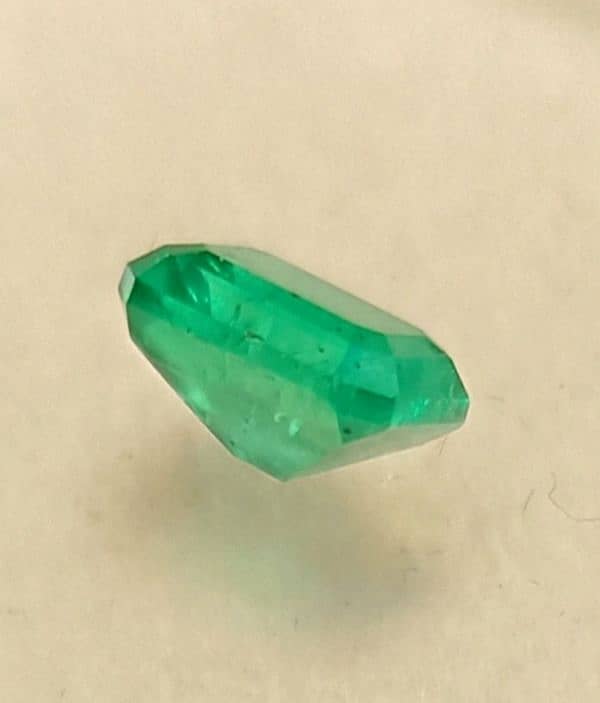 Natural Emeralds Swat (0.90 cents) 2