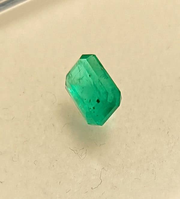 Natural Emeralds Swat (0.90 cents) 3