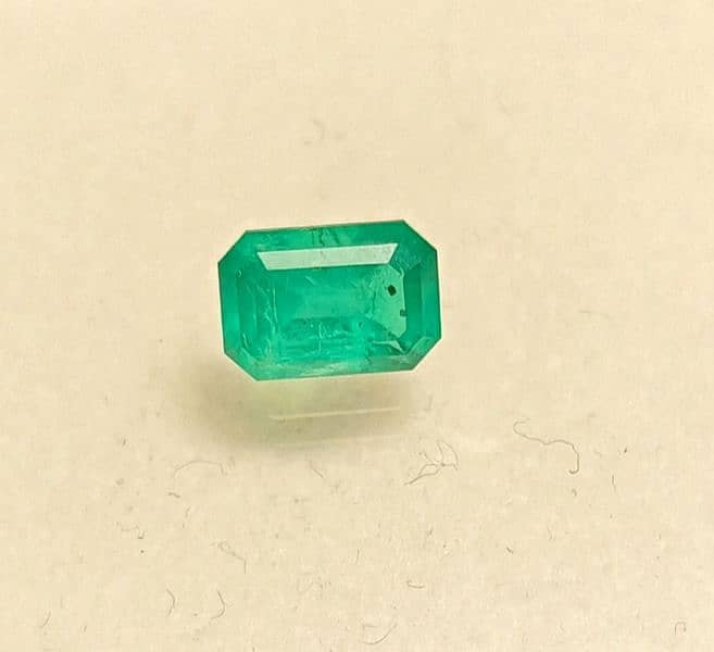 Natural Emeralds Swat (0.90 cents) 7