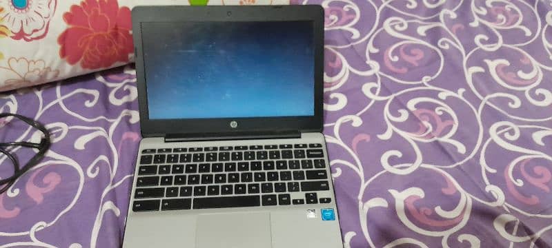 HP Hewitt Packard Chromebook for sale 1