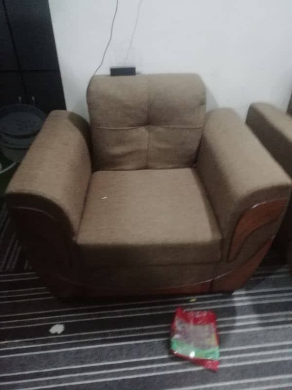 Brown sofa 5 seater 1