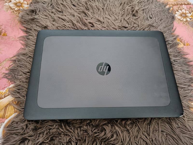 Hp Zbook g3 17 Workstation gaming or editing ram 16gb nvme 256gb 2