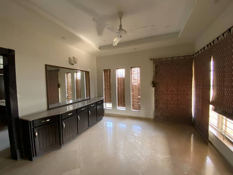 1 kanal beauty fully house for rent only 10