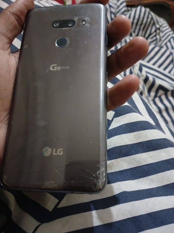 LG G8 ThinQ 3