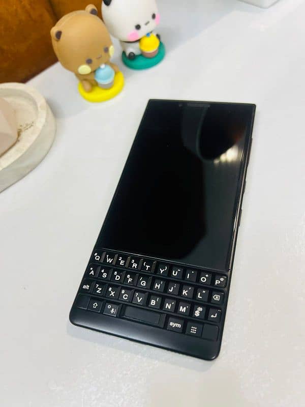 blackberry key2 10/12 condition black colour 2