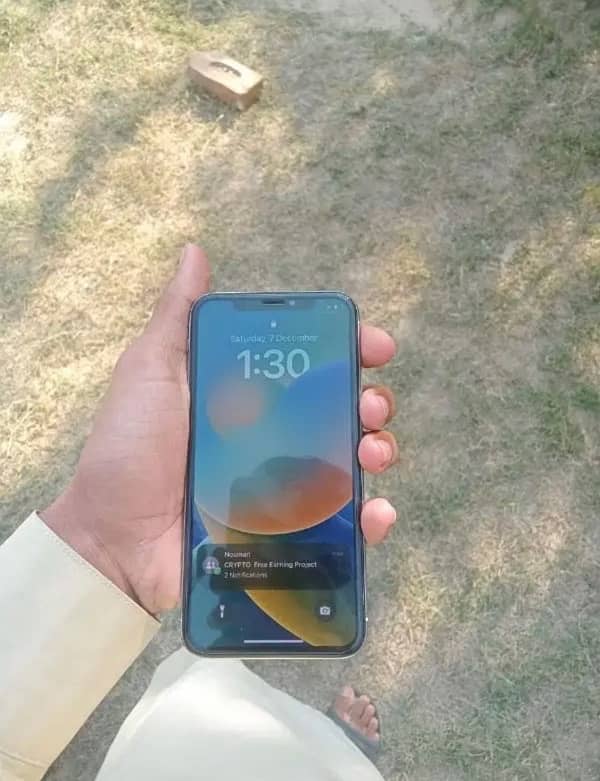 I phone x ,exchange possible ,non pta ,64gb,with original box 1