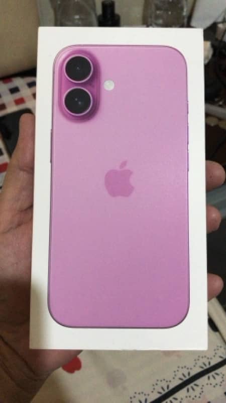 apple iphone 16 12gb 0