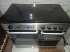 Welcome 3 Burner Gas Cooking Range Black and Silver