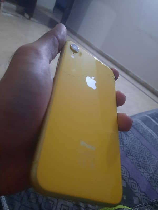 Iphone xr 128 gb seald dual sim pta approved with imei match box 1