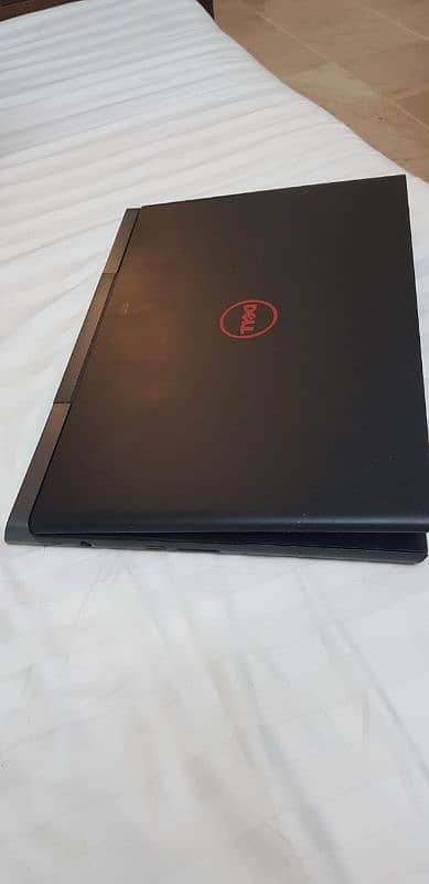 Dell Inspiron 15 7000 gaming 1