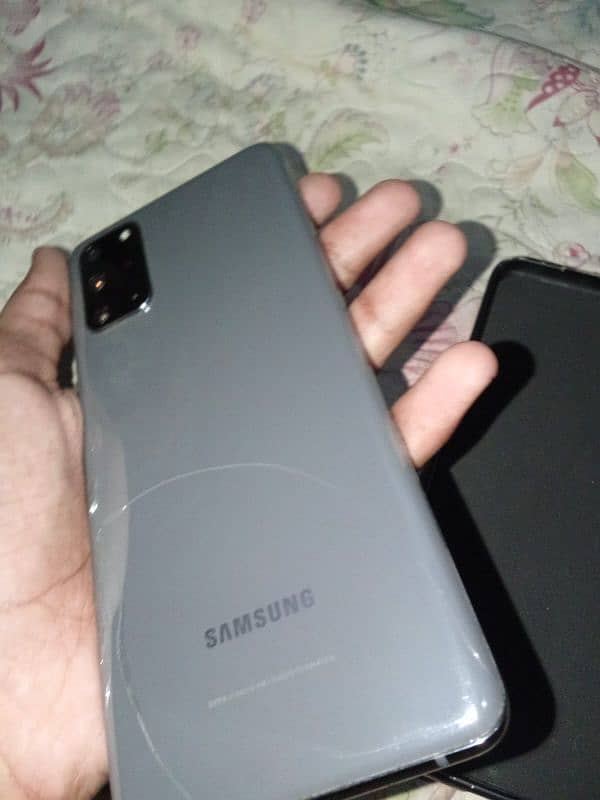 samsung galaxy s20 plus 8