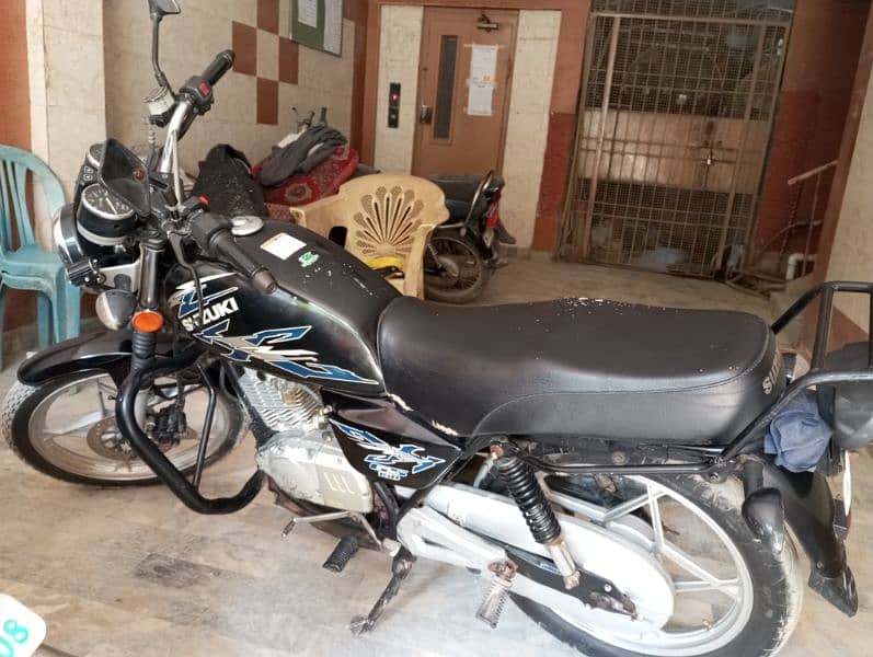 Suzuki GS 150 SE 1