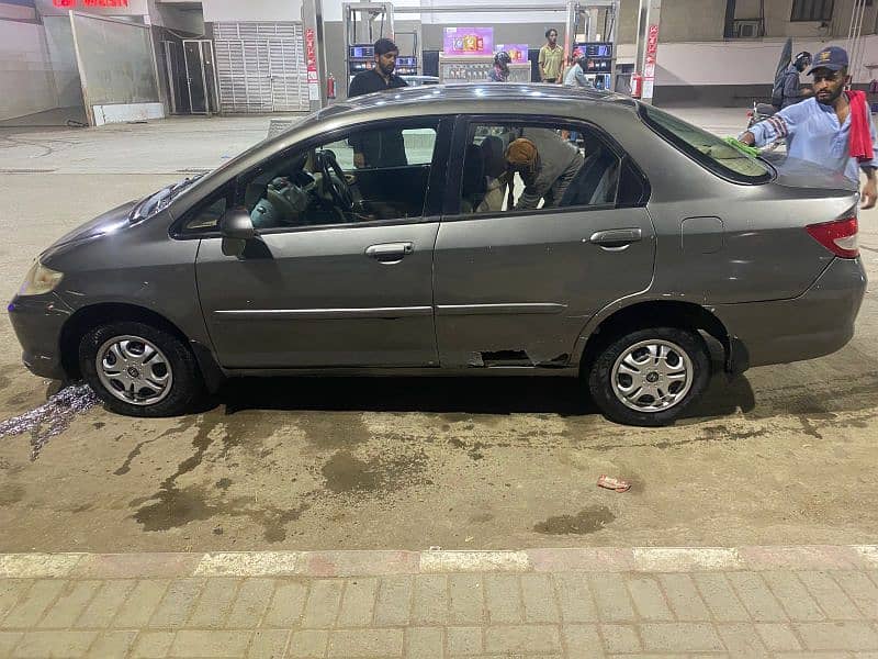 Honda City 2004 4