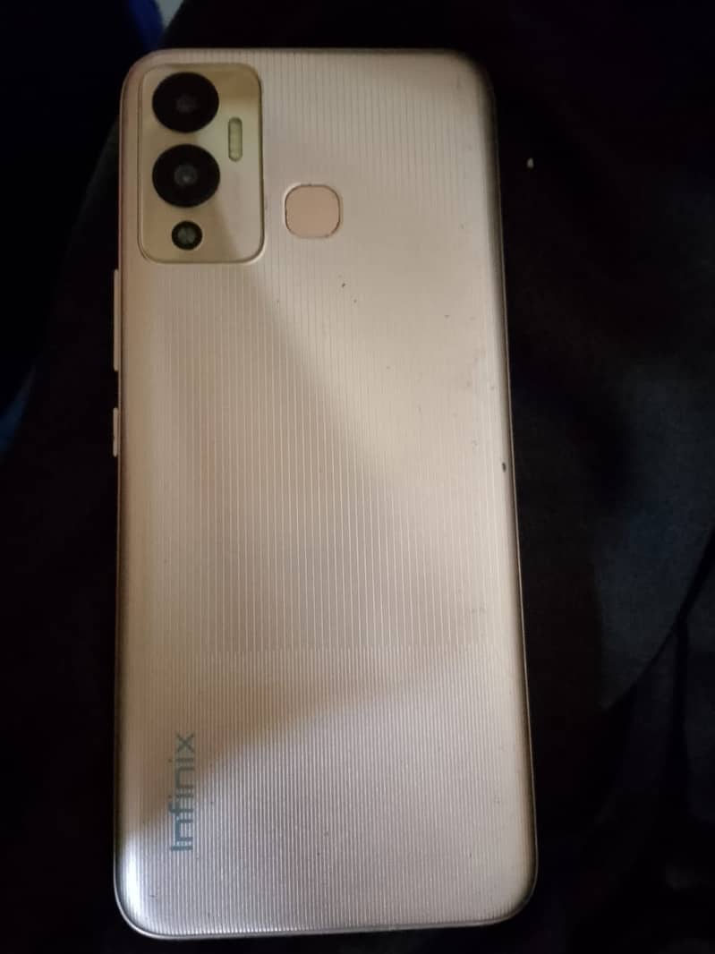 Infinix hot12 4/64 3