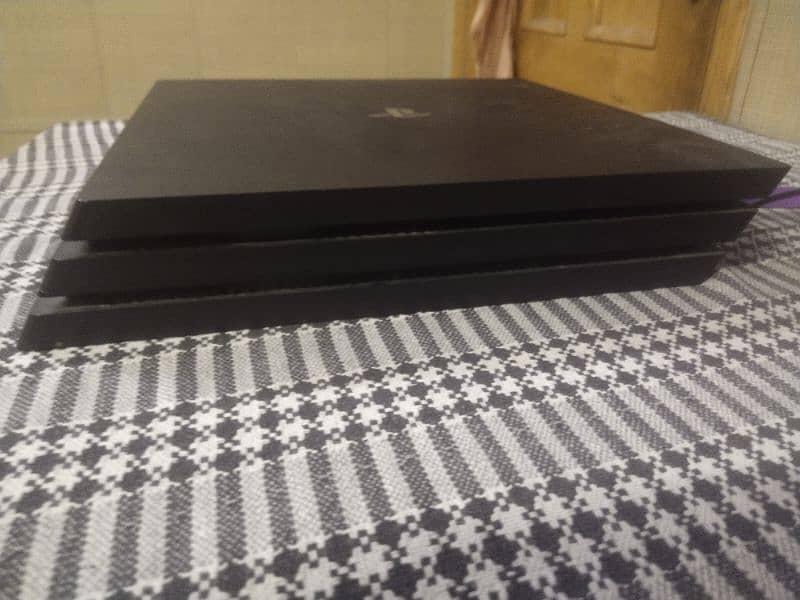 ps4 pro 1tb/1000gb with one dualshock 4 master copy controller 2