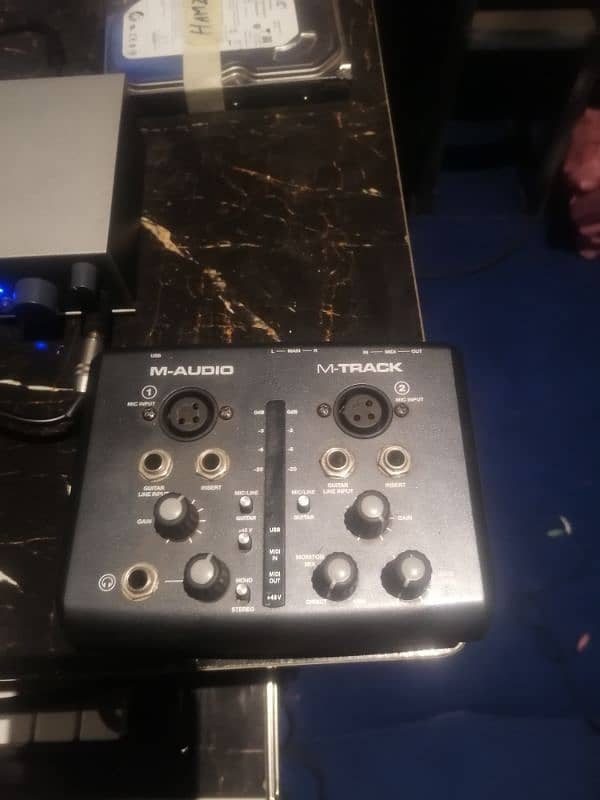 M audio and behringer audio interface sound card 0