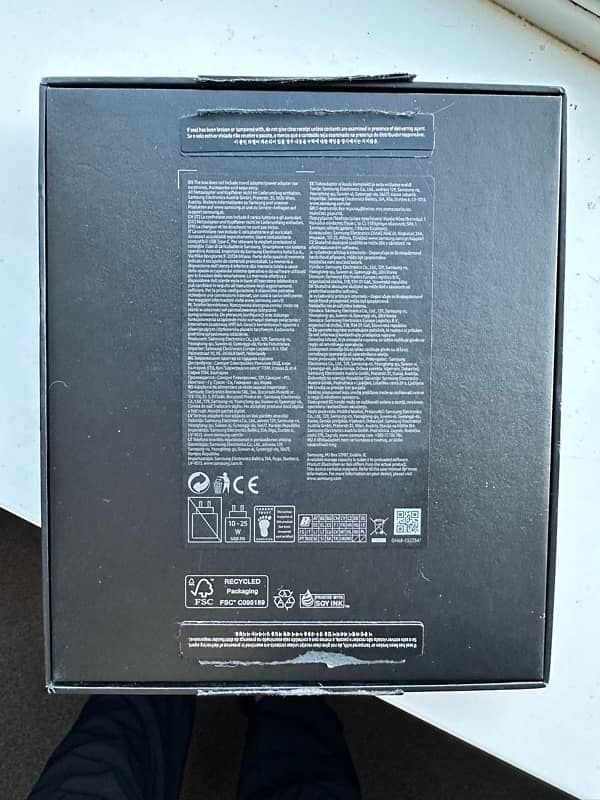 Galaxy z fold 5 black UK model 256gb 4