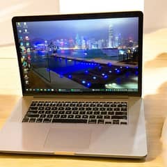 Apple MacBook Pro Retina 15.6 Inch 2015 QuadCore i7 16GB Ram 256GB SSD