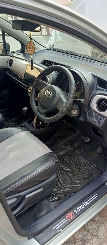 Toyota Vitz 2012 9