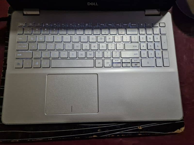 DELL i5 8GEN 7