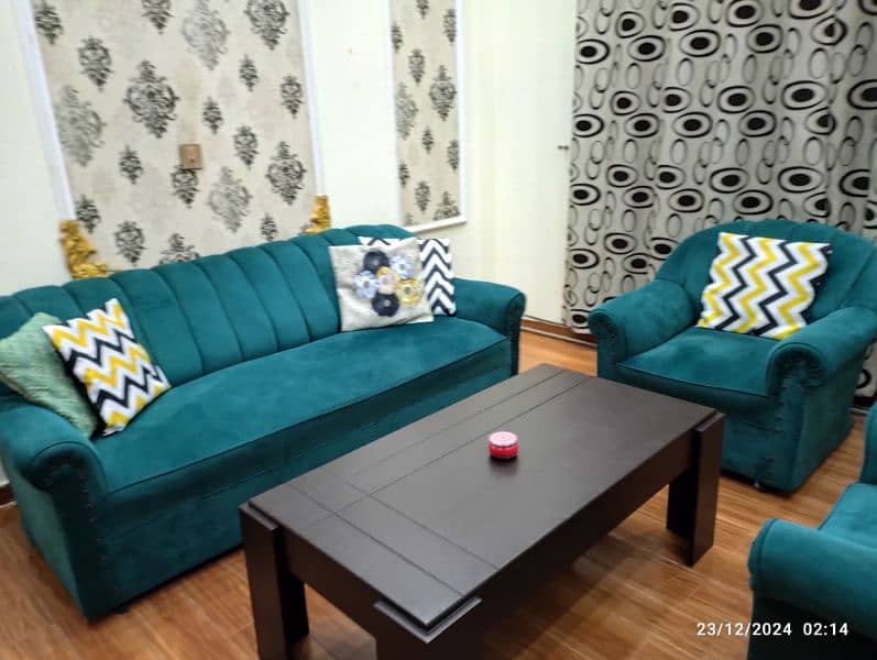 sofa set 3 1 1. . good in condition 3