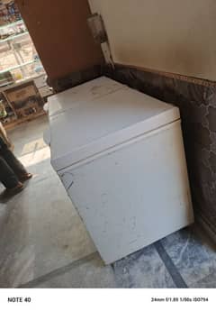 D freezer all oky new condition