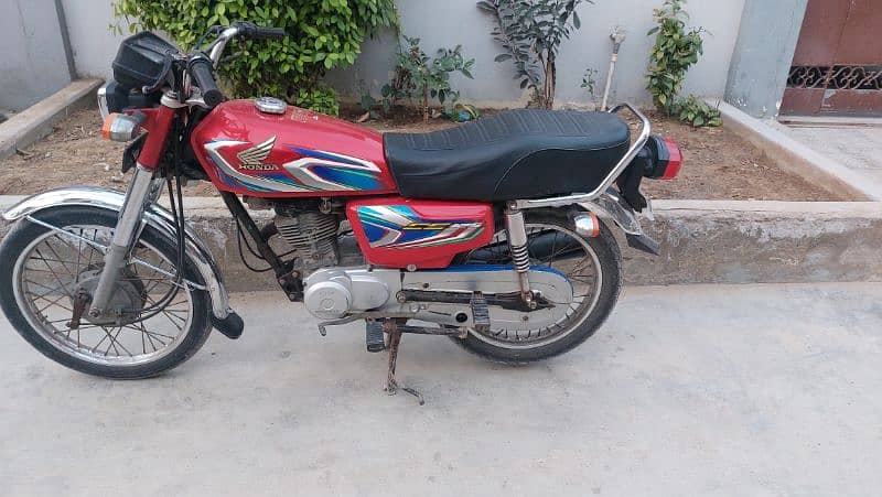 Honda 125 model 2022 karachi number 2