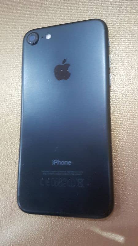 I Phone 7 32GB Black Color 0