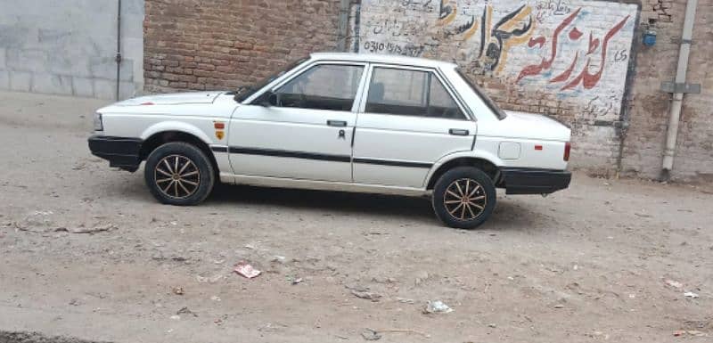 Nissan Sunny 1986 4