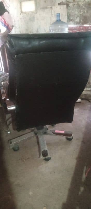 for sale  3 chairs all in one price Mobno. 03473344252 1