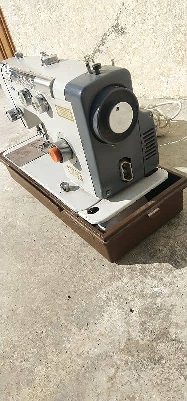 Adler de luxe silai machine mad in Germany 10by10 condition urgent seL 1