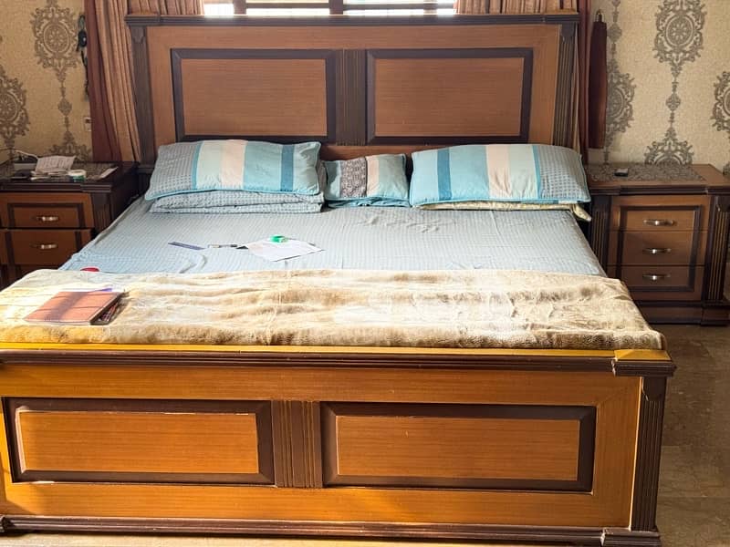 Complete BedRoom Set without Mattress 0