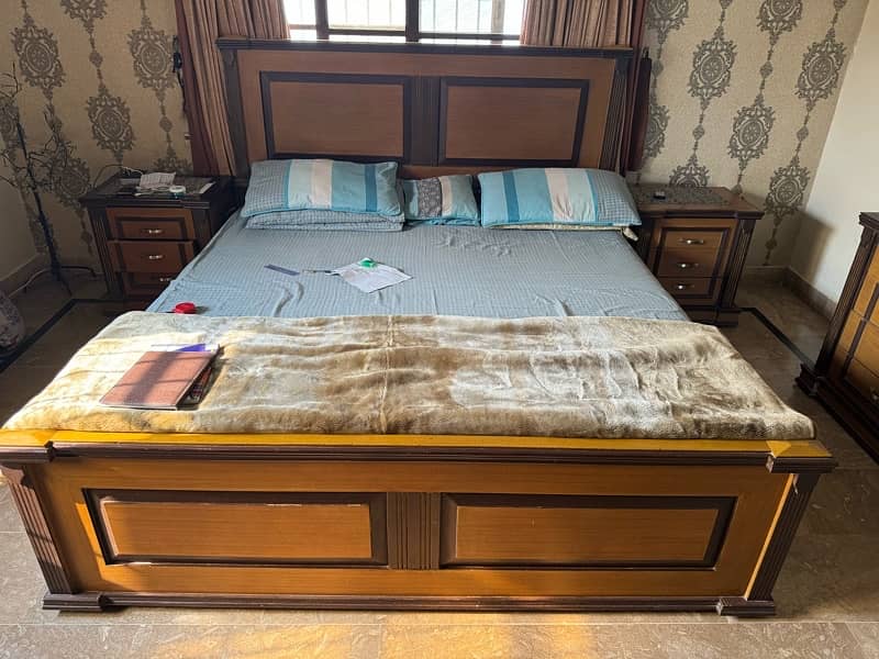 Complete BedRoom Set without Mattress 1