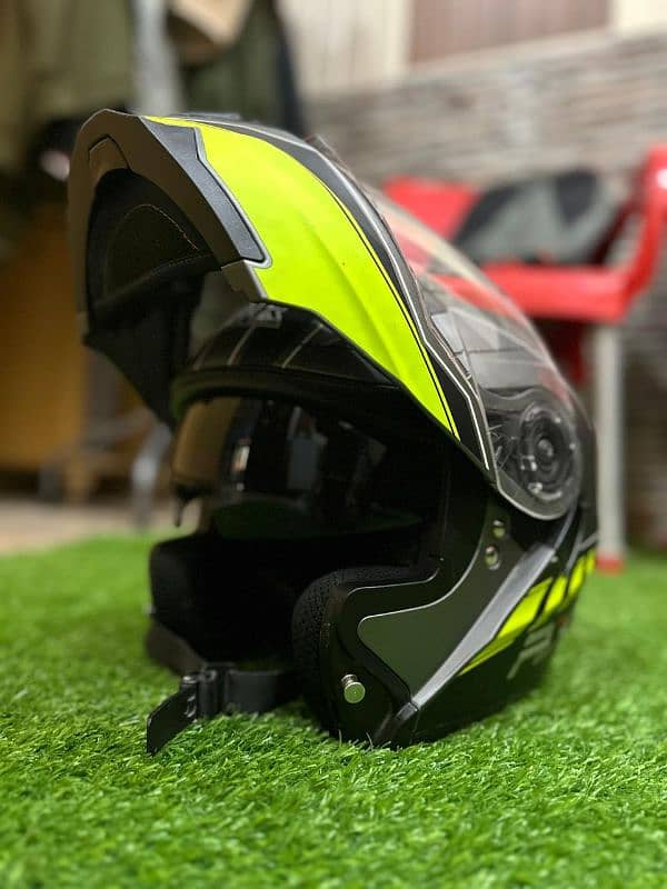 RXR sports helmet . 5