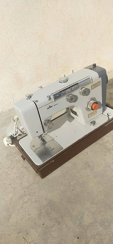 Adler de luxe silai machine made in Germany10by10 condition urgent seL 0