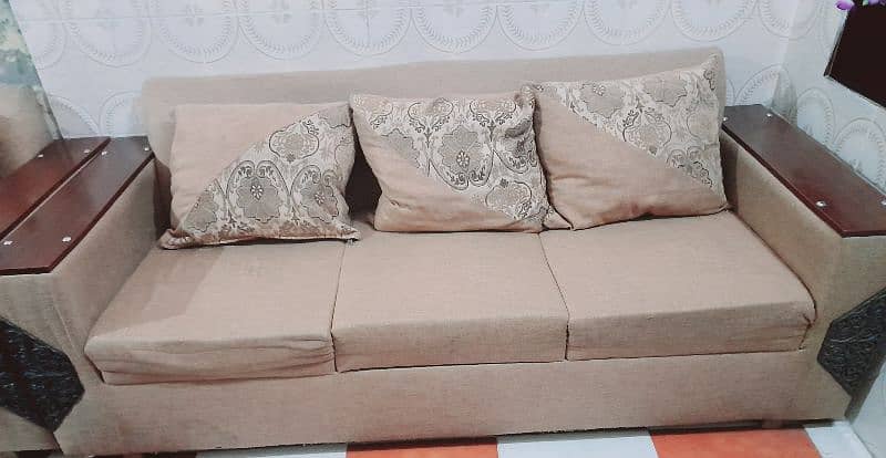 used 6 seater but In good condition sofa for urgent sale 2