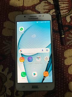 Samsung J5 ( 2016 )