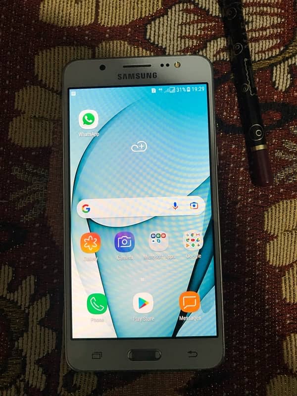 Samsung J5 ( 2016 ) 0