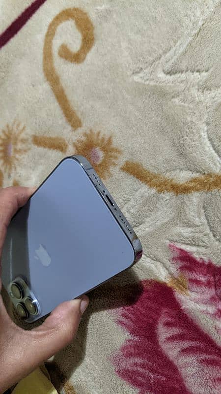 iphone 13 pro Max bypass 256gb bettry health 85 waterproof condition 4